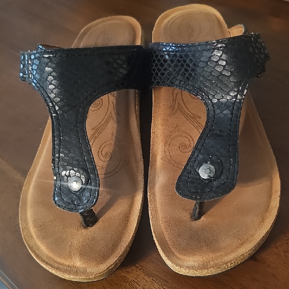 Taos Lucy Black Snakeskin Women's Sandals size 11